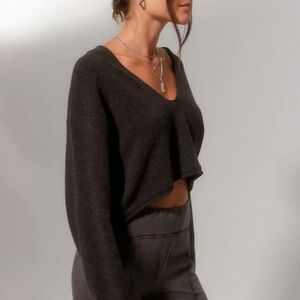 BDG Cropped V-Neck Sweater